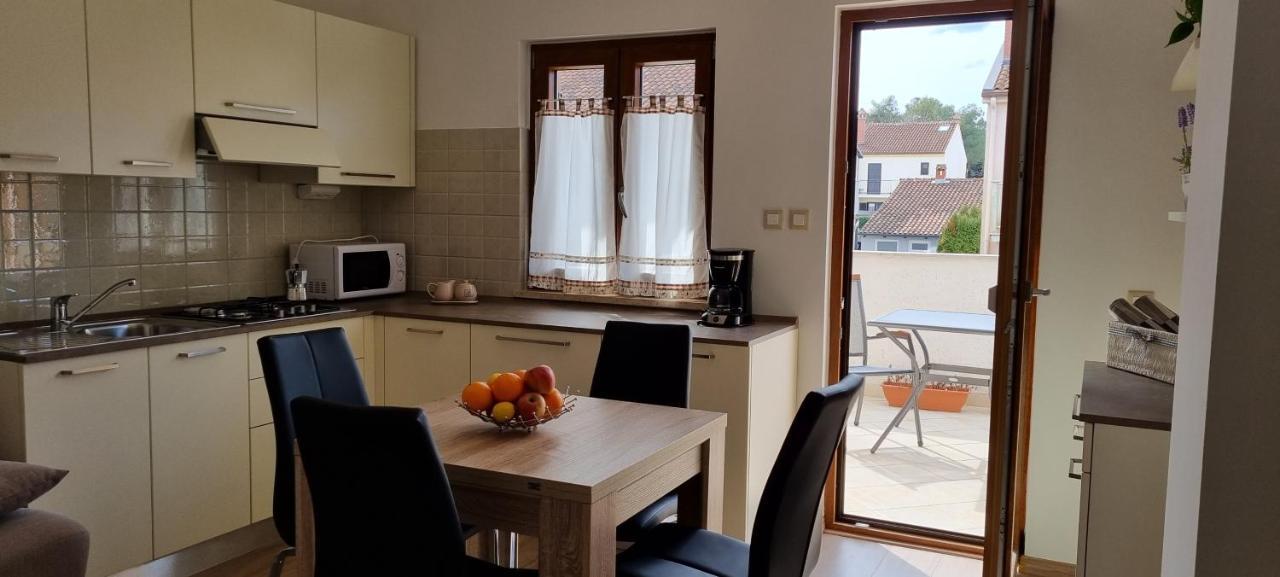 N&G Apartments Rovinj Exterior photo